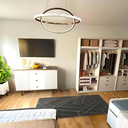 Modern Und Gemuetlich, Ferienwohnung Mit Balkon Und Netflix In Wehome Komfort * Leimen (Baden)