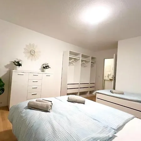 Modern Und Gemuetlich, Mit Balkon Und Netflix In Wehome Komfort Lejlighed *