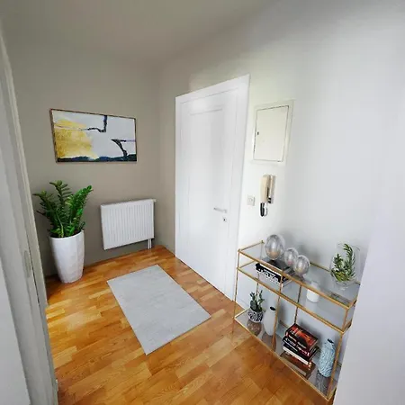 Modern Und Gemuetlich, Ferienwohnung Mit Balkon Und Netflix In Wehome Komfort Apartment Leimen (Baden)